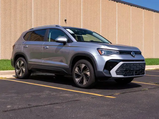 2026 Volkswagen Taos SE