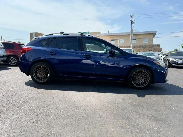 2017 Subaru Impreza 2.0i Premium