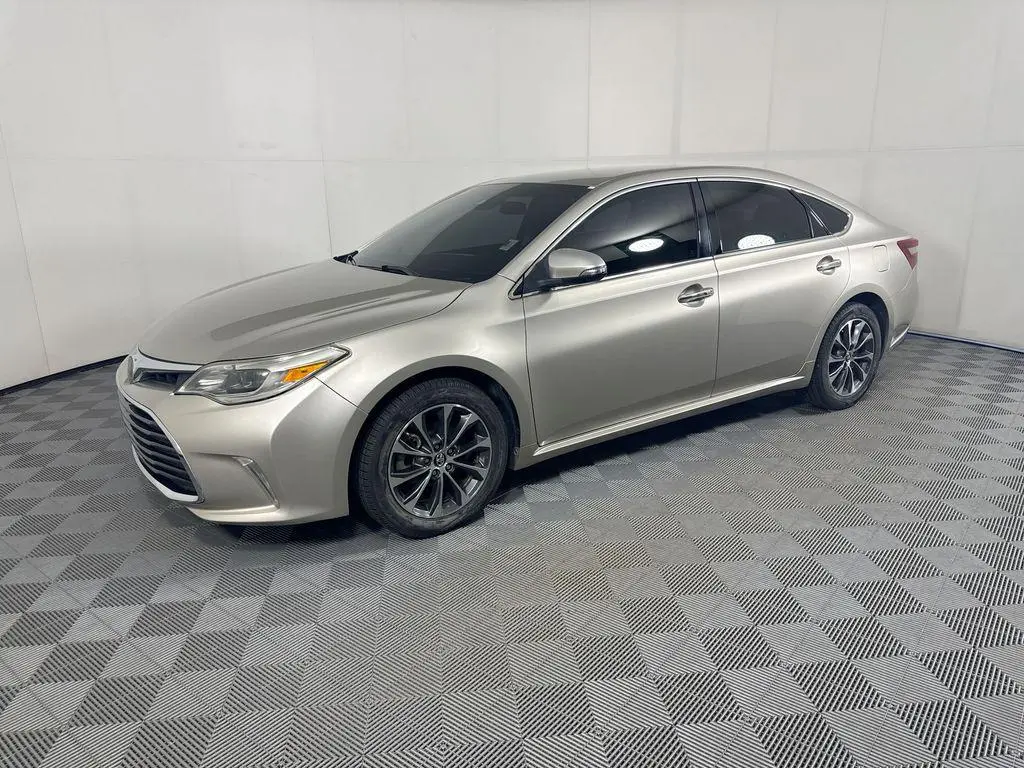 2017 Toyota Avalon XLE