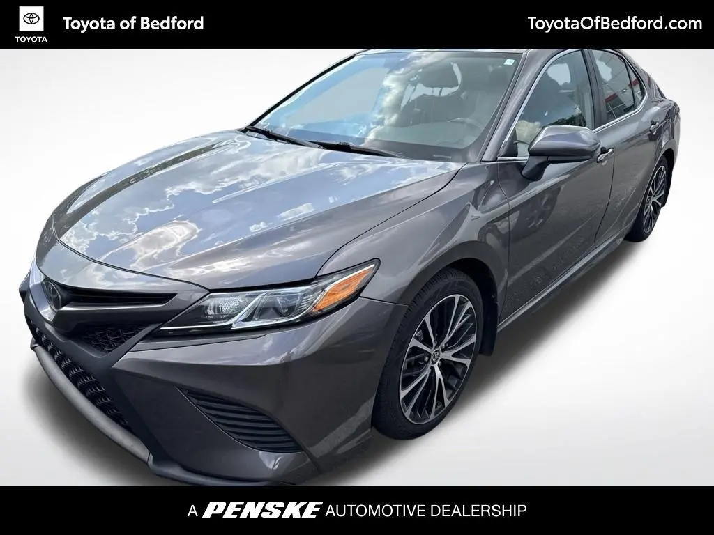 2020 Toyota Camry SE