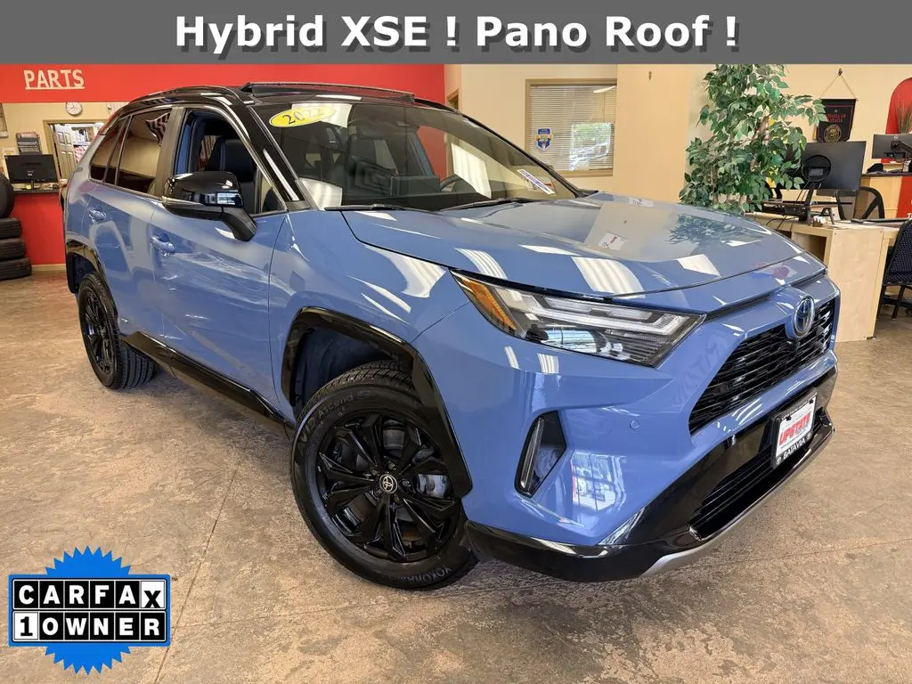 2022 Toyota RAV4 Hybrid SE
