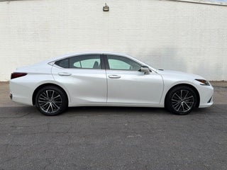 2023 Lexus ES 250 Premium