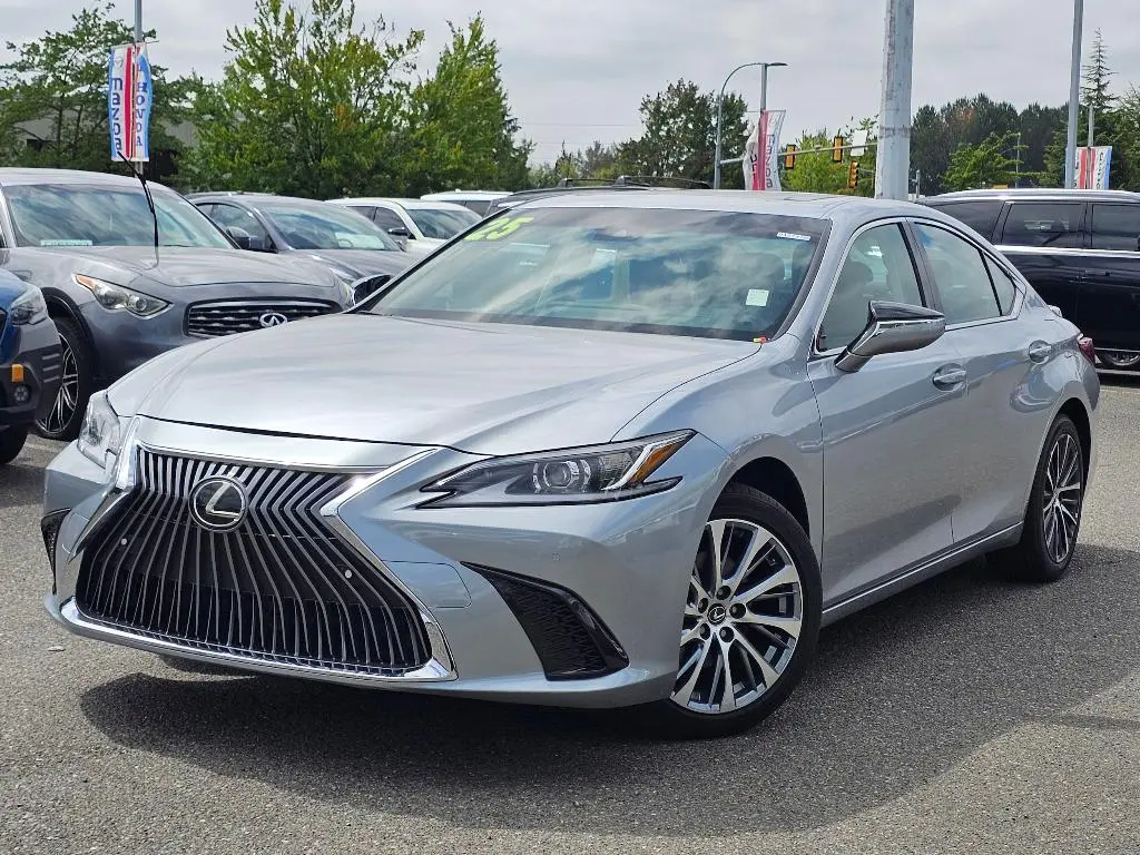 2025 Lexus ES 300h Premium