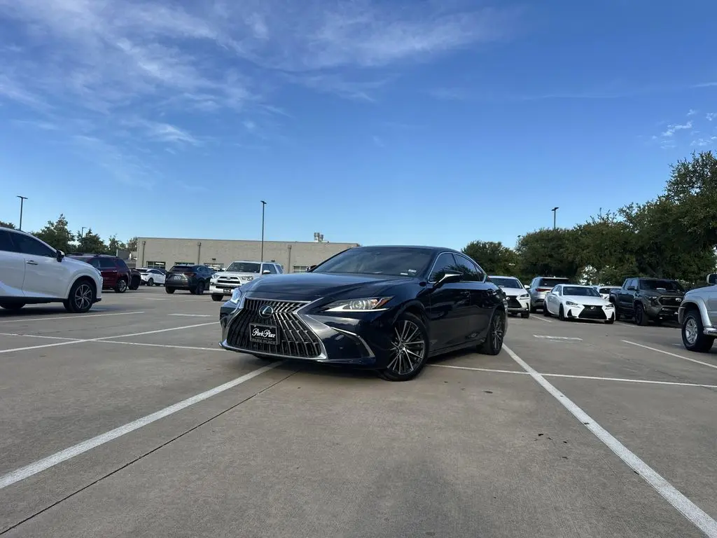 2023 Lexus ES 350 Base