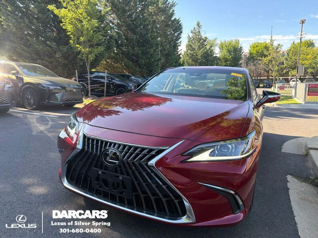 2024 Lexus ES 300h Luxury