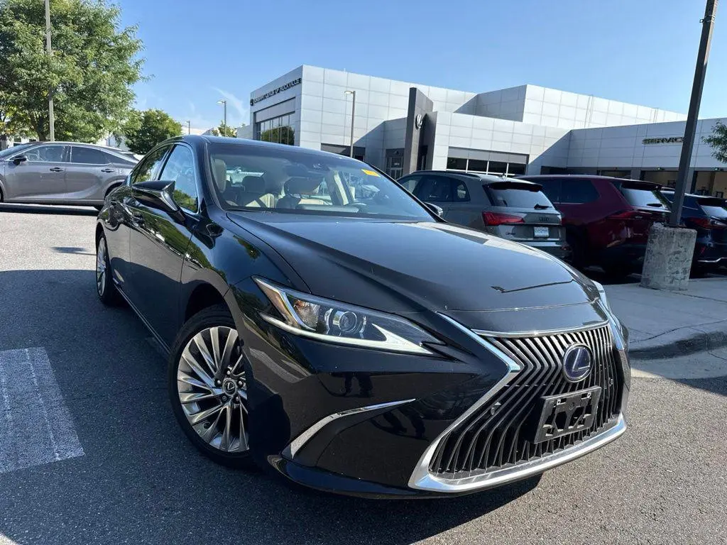 2021 Lexus ES 300h Luxury
