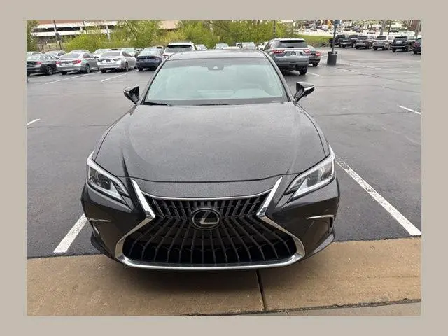 2025 Lexus ES 300h Luxury