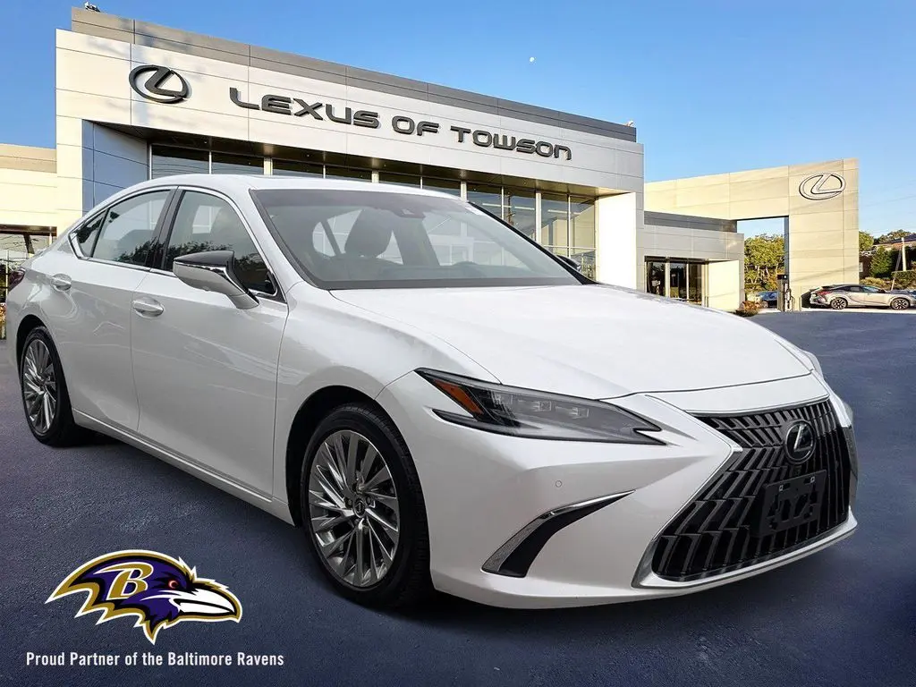 2023 Lexus ES 300h Ultra Luxury
