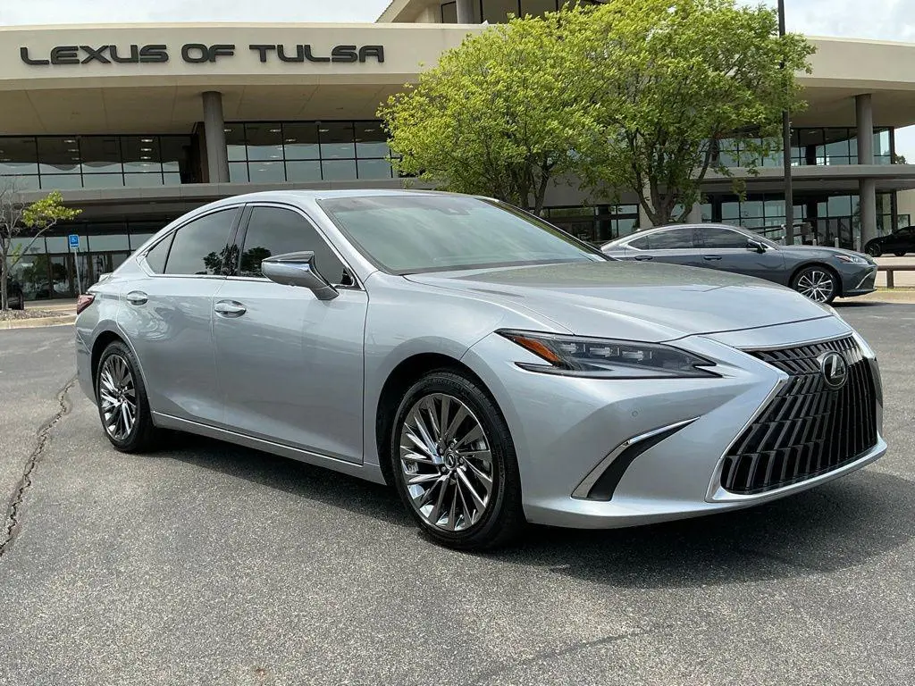 2024 Lexus ES 300h Ultra Luxury