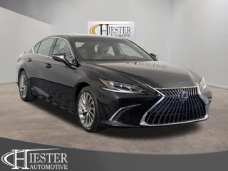 2022 Lexus ES 300h Ultra Luxury