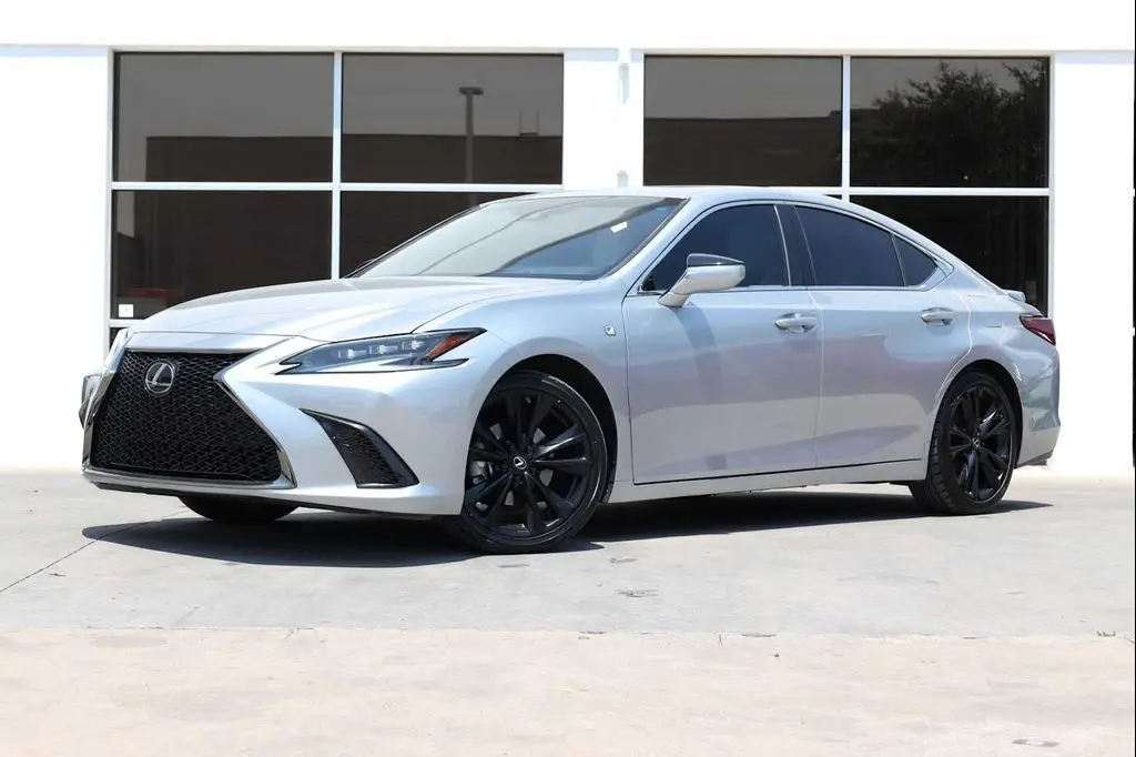 2022 Lexus ES 300h Base