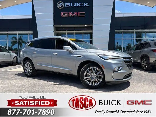 2023 Buick Enclave Essence