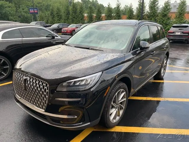 2025 Lincoln Corsair Premiere