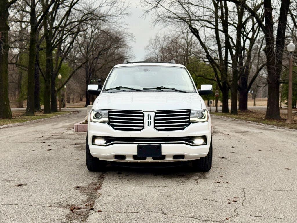 2015 Lincoln Navigator Base