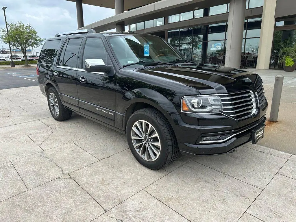 2017 Lincoln Navigator Select