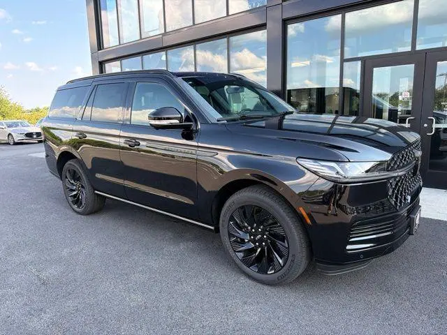 2027 Lincoln Navigator Reserve