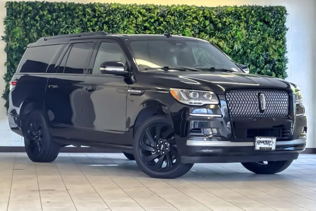 2023 Lincoln Navigator L Reserve