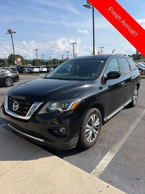 2020 Nissan Pathfinder SV