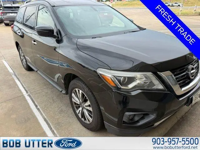 2018 Nissan Pathfinder SV