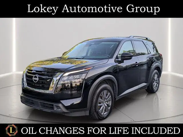 2025 Nissan Pathfinder SV