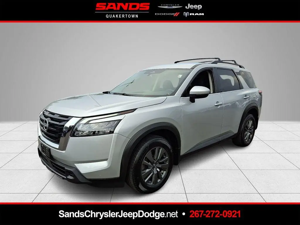 2024 Nissan Pathfinder SV