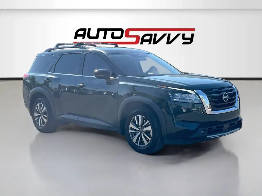 2022 Nissan Pathfinder SL