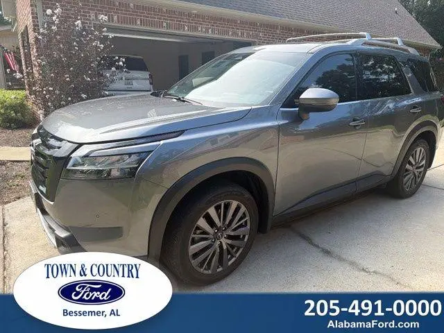 2024 Nissan Pathfinder SL