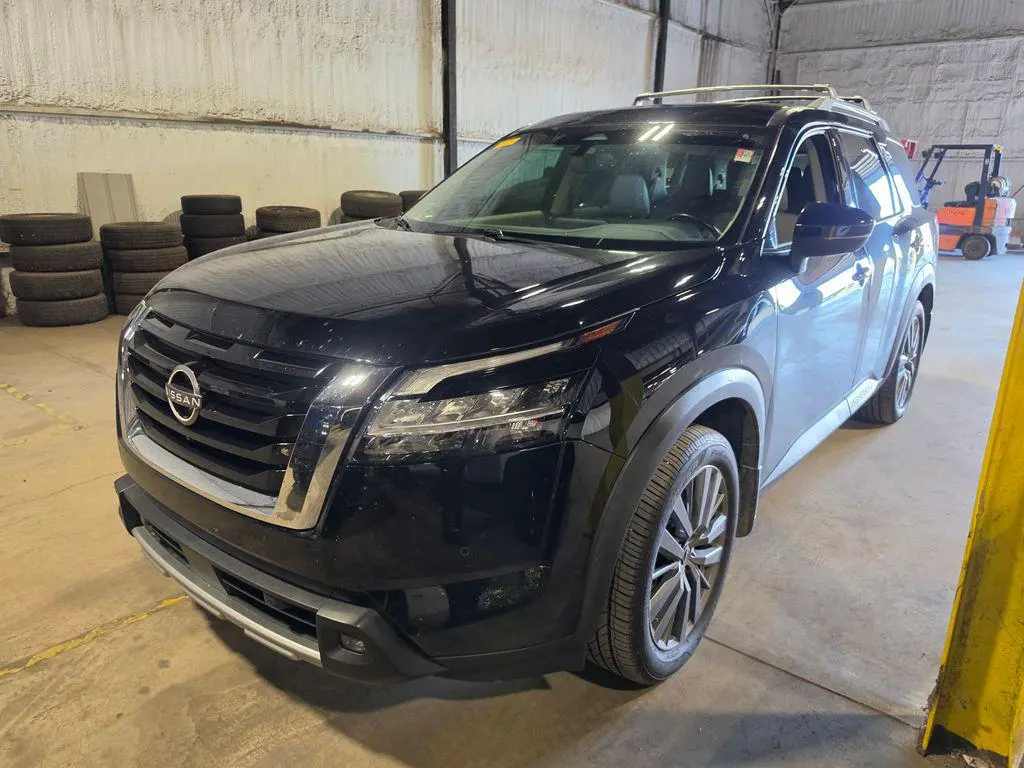 2022 Nissan Pathfinder SL