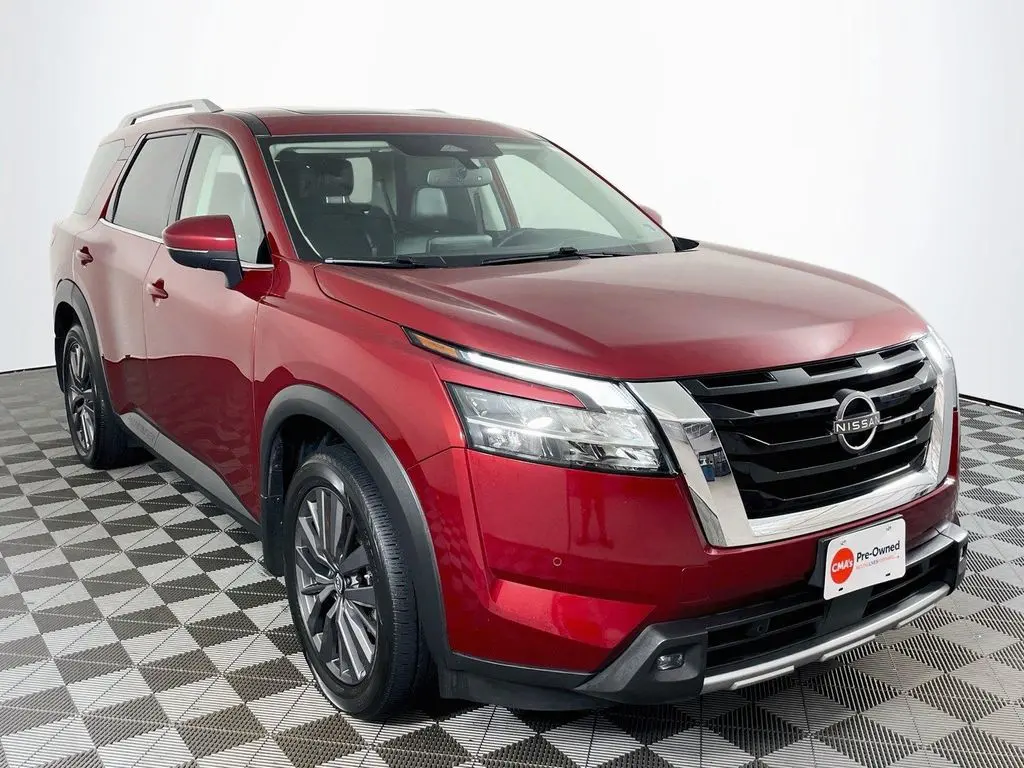 2022 Nissan Pathfinder SL