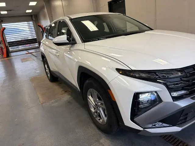 2025 Hyundai Tucson SE