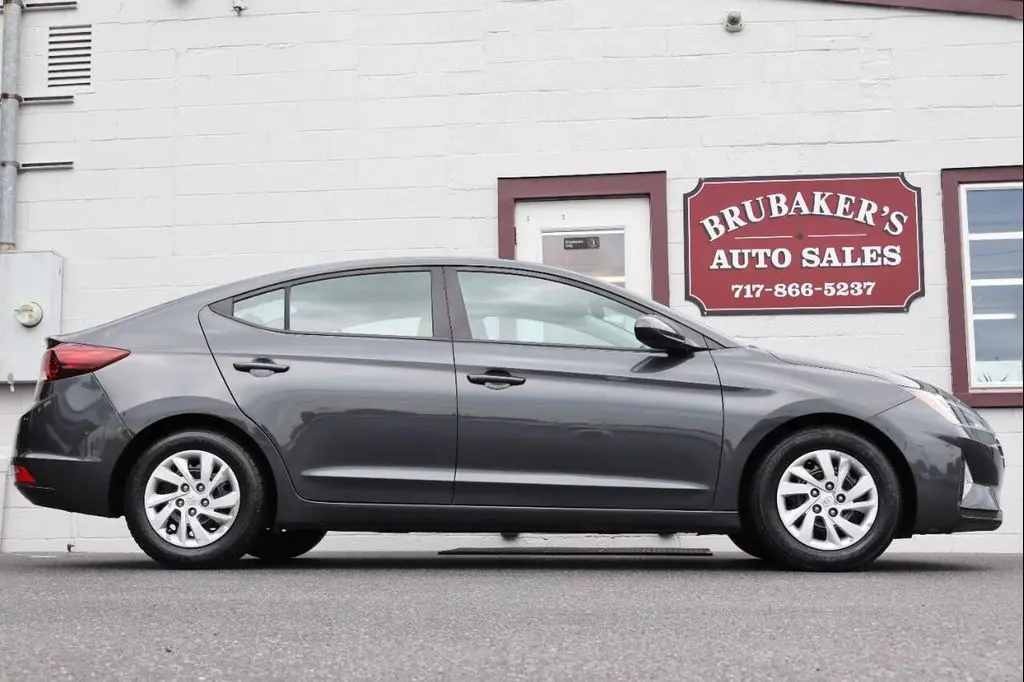 2020 Hyundai Elantra SE
