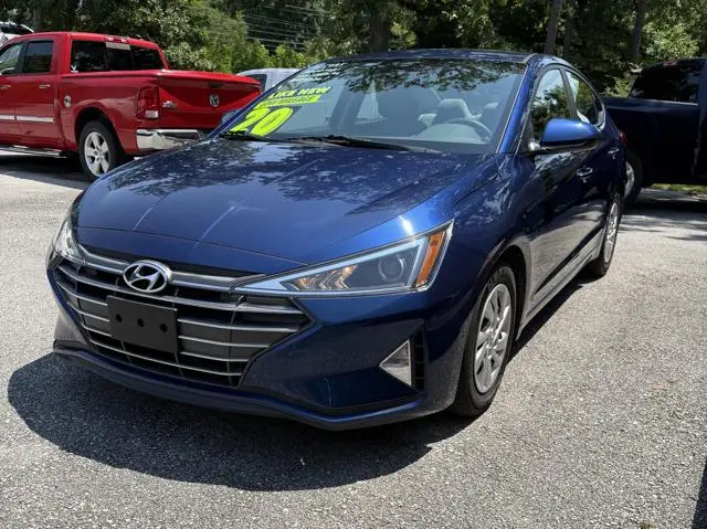 2020 Hyundai Elantra SE