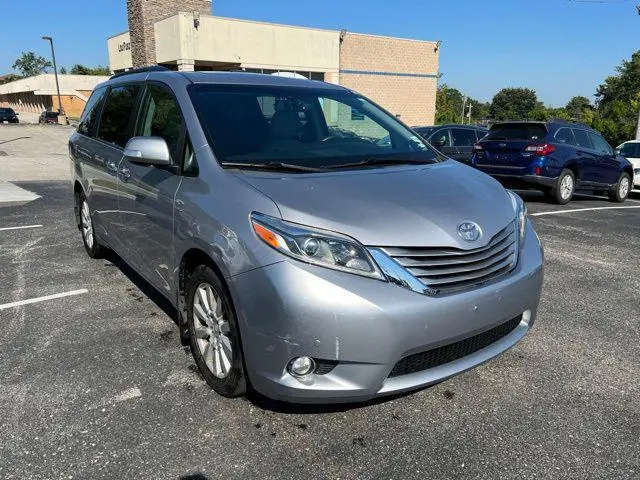 2017 Toyota Sienna Limited Premium