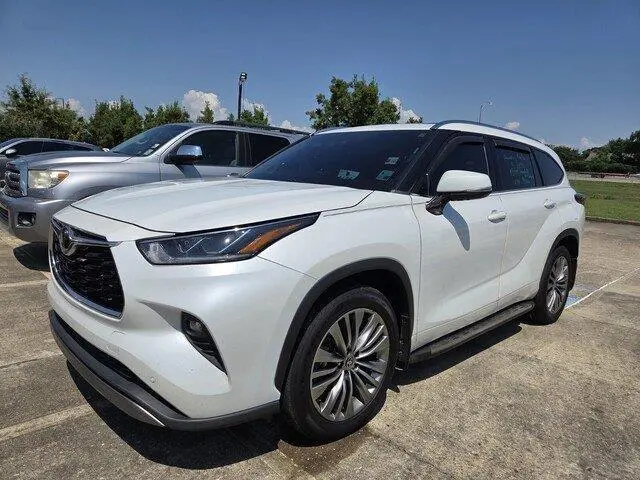 2022 Toyota Highlander Platinum