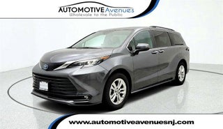2025 Toyota Sienna XLE