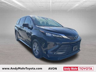 2024 Toyota Sienna LE
