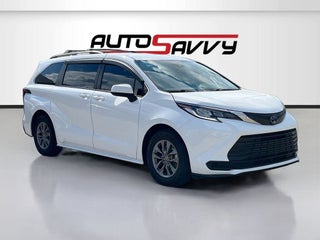 2023 Toyota Sienna LE