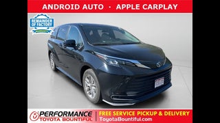 2025 Toyota Sienna LE