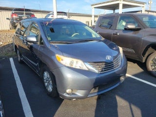 2014 Toyota Sienna XLE