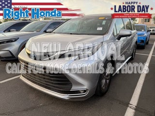 2024 Toyota Sienna XLE