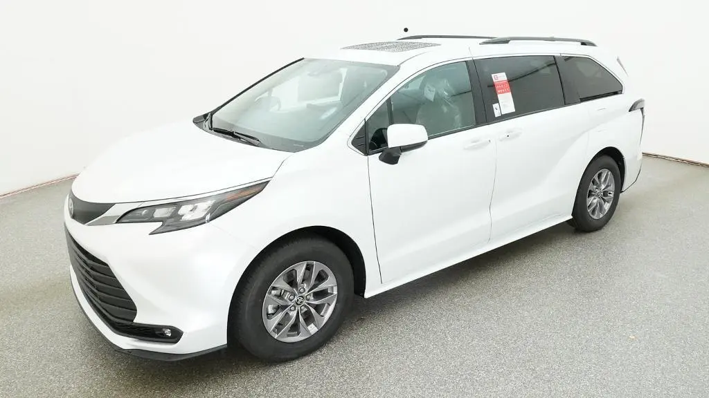 2026 Toyota Sienna XLE
