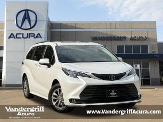 2026 Toyota Sienna XLE