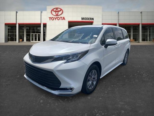 2023 Toyota Sienna XLE