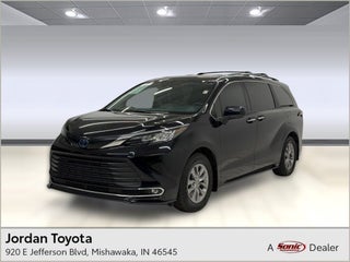 2023 Toyota Sienna XLE
