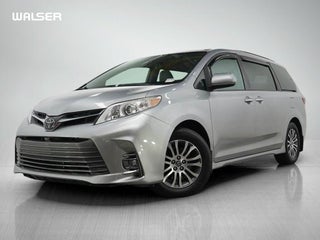 2020 Toyota Sienna XLE