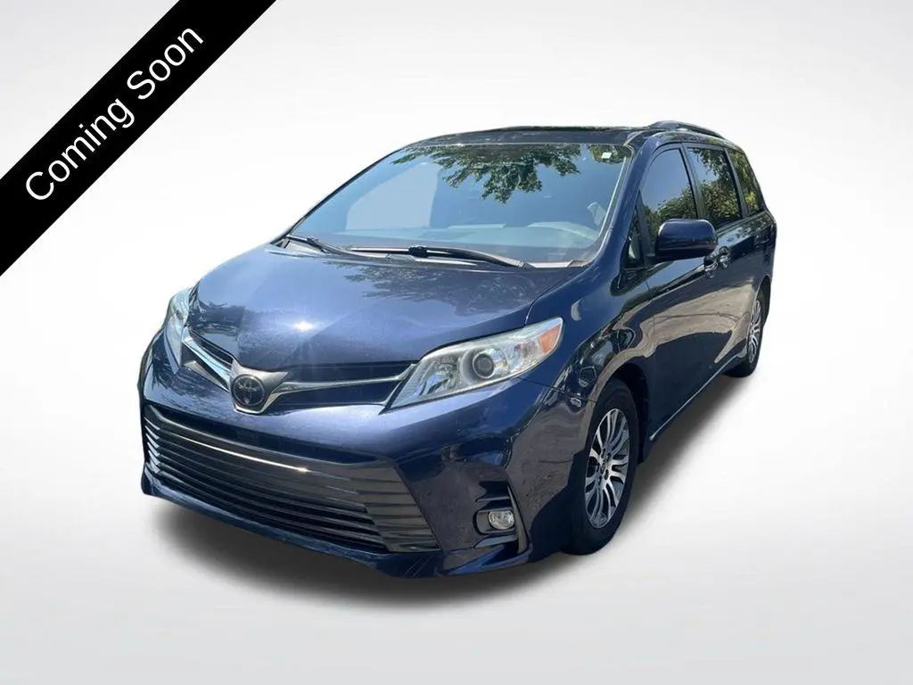 2020 Toyota Sienna XLE
