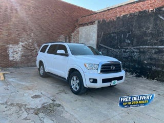 2016 Toyota Sequoia SR5