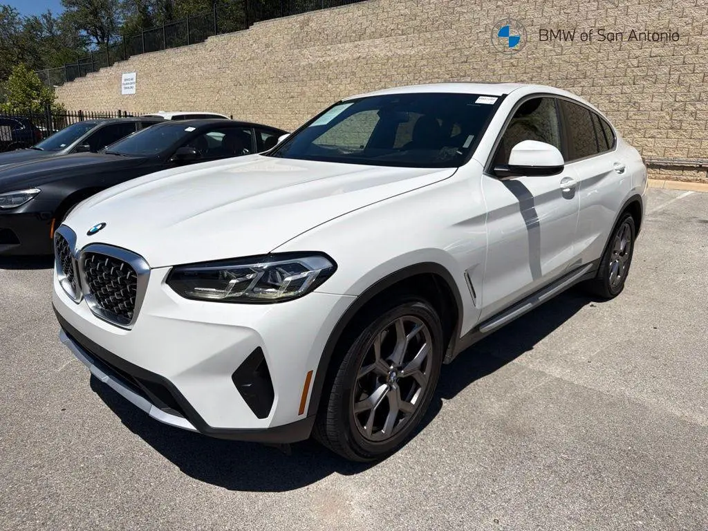 2022 BMW X4 xDrive30i