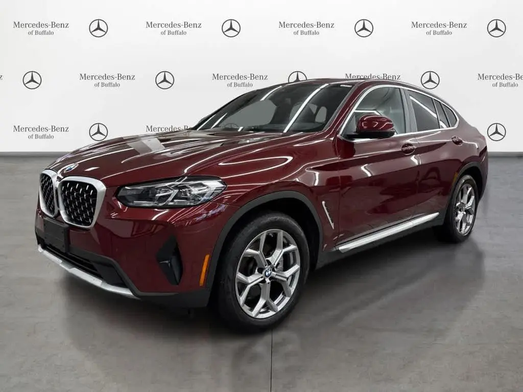 2025 BMW X4 xDrive30i