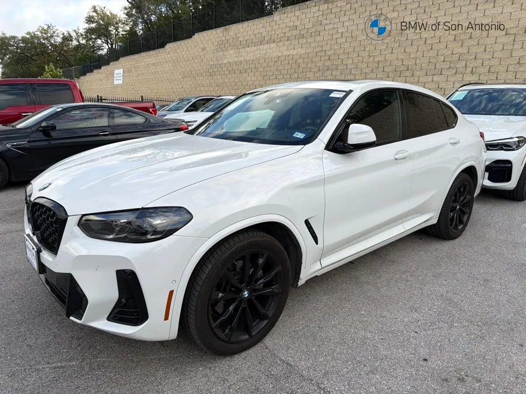 2023 BMW X4 xDrive30i